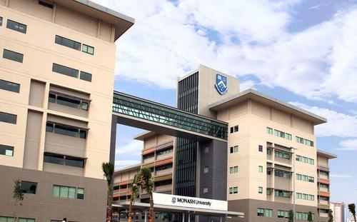 莫纳什大学马来西亚分校的校内餐饮